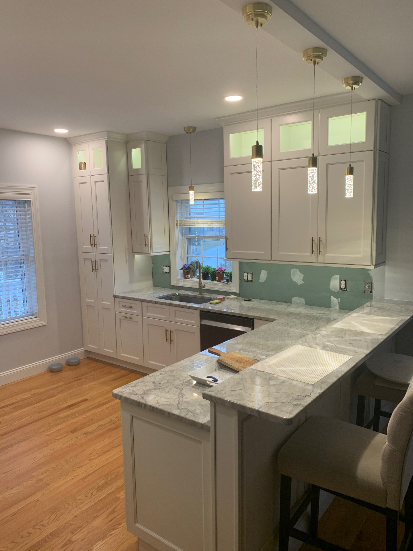 Kitchen remodel in progress before the backsplash installation